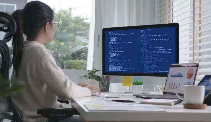 仁布县企业数字化解决方案：机器学习赋能商业模式升级的核心路径